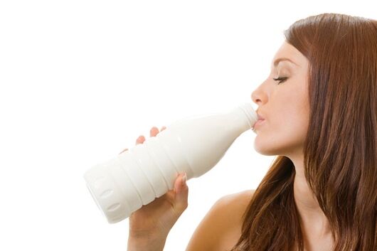 woman drinking kefir to lose weight